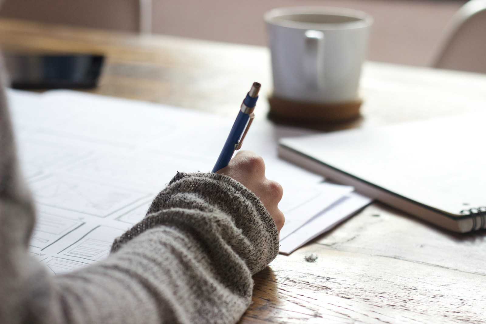 Crafting a Stellar College Essay: The 10 Key Components